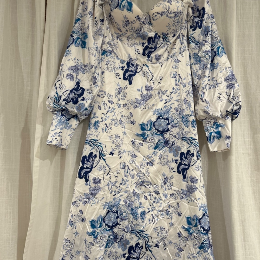 Alamour satin midi floral dress - Picture 2 of 7